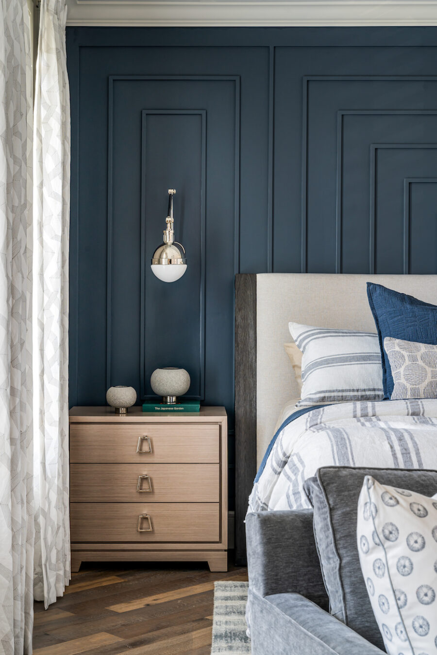 bedroom-design-blue-accent-wall-wood-trim