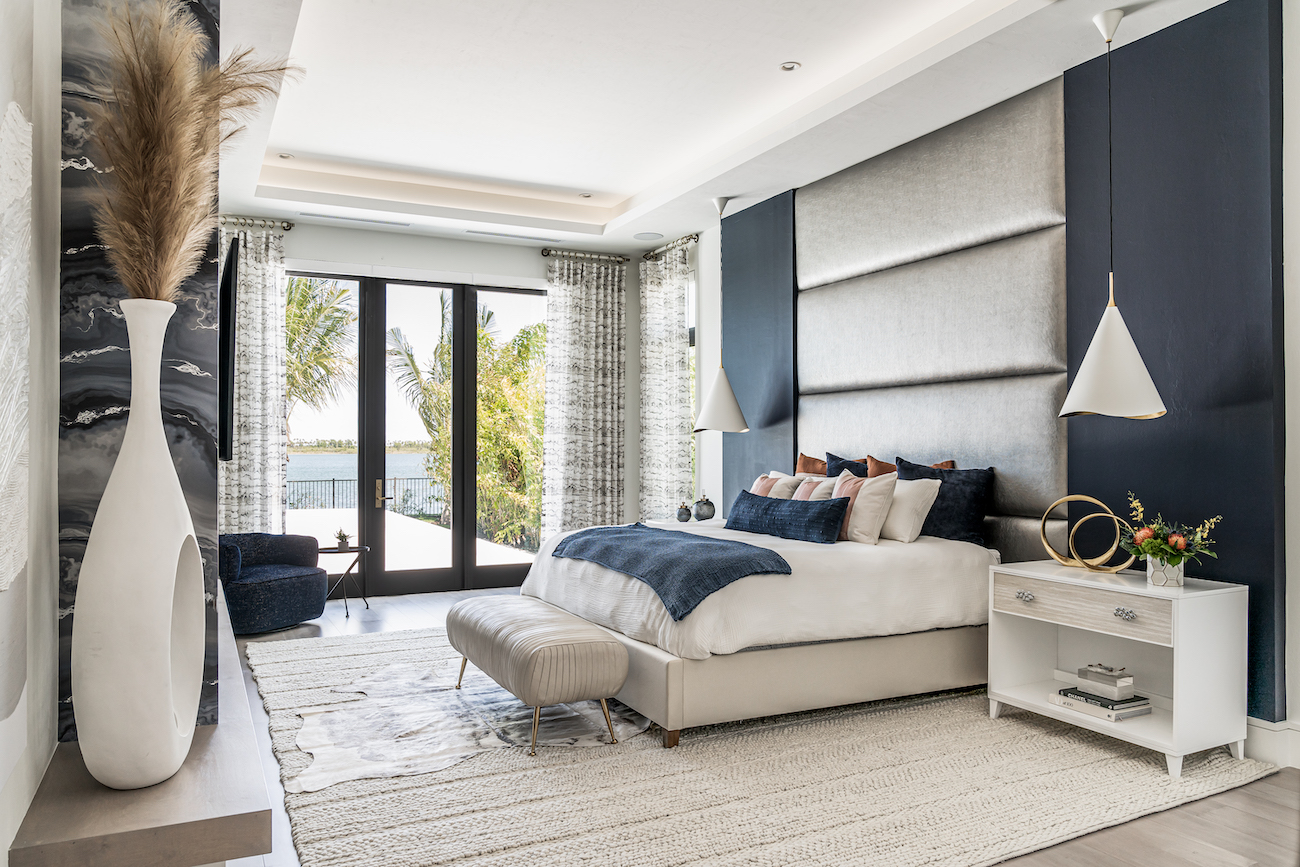 bedroom-interior-design-navy-silver