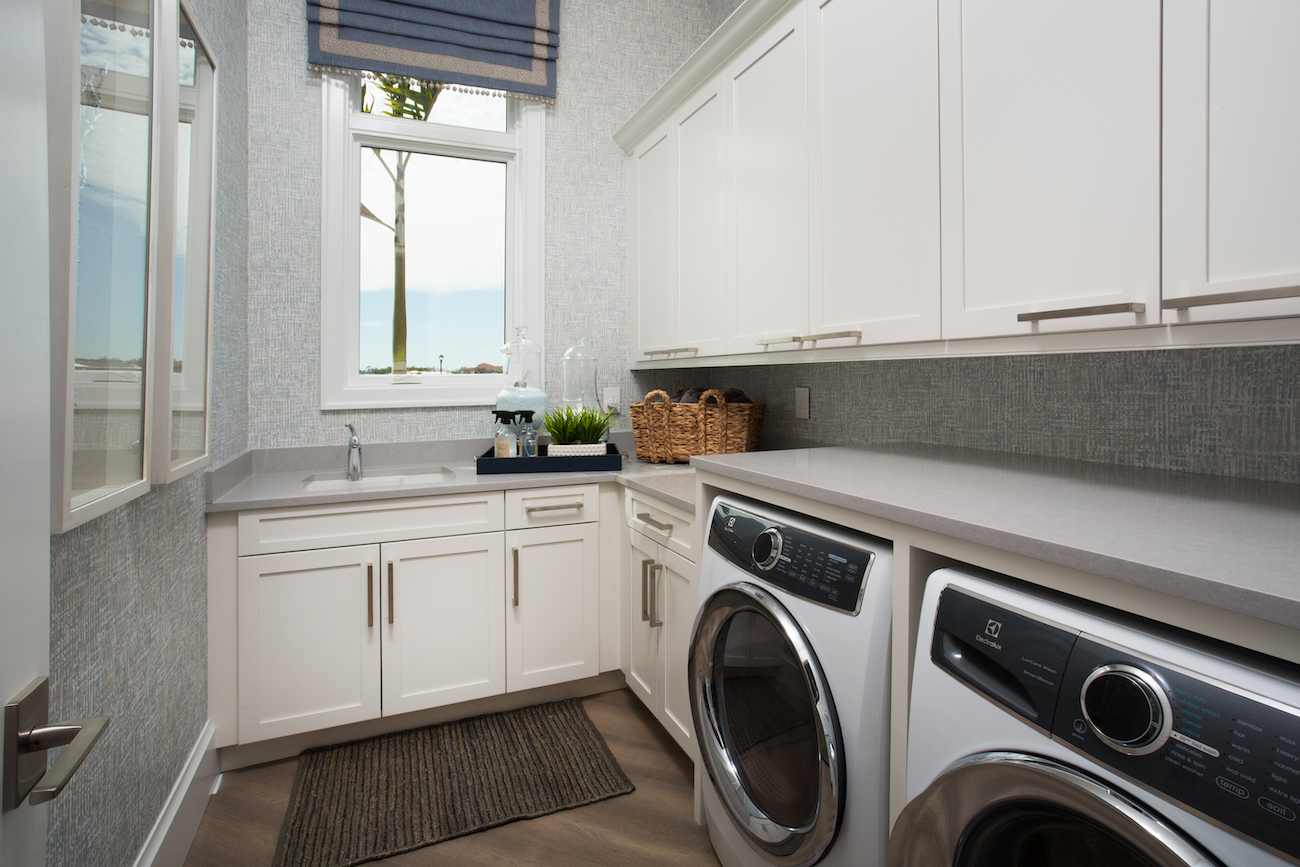 laundry-room-design-cabinets-sink