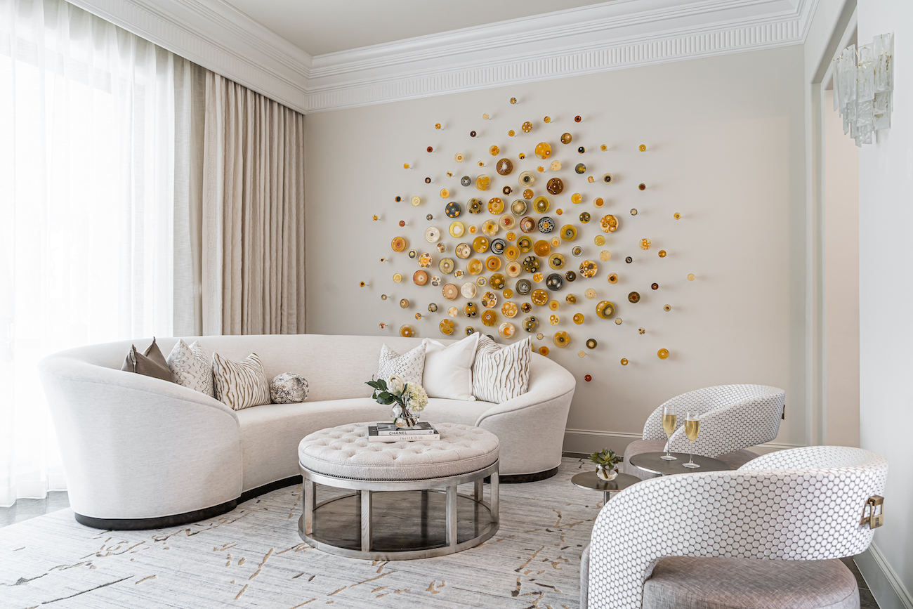 living-room-interior-design-rounded-sofa