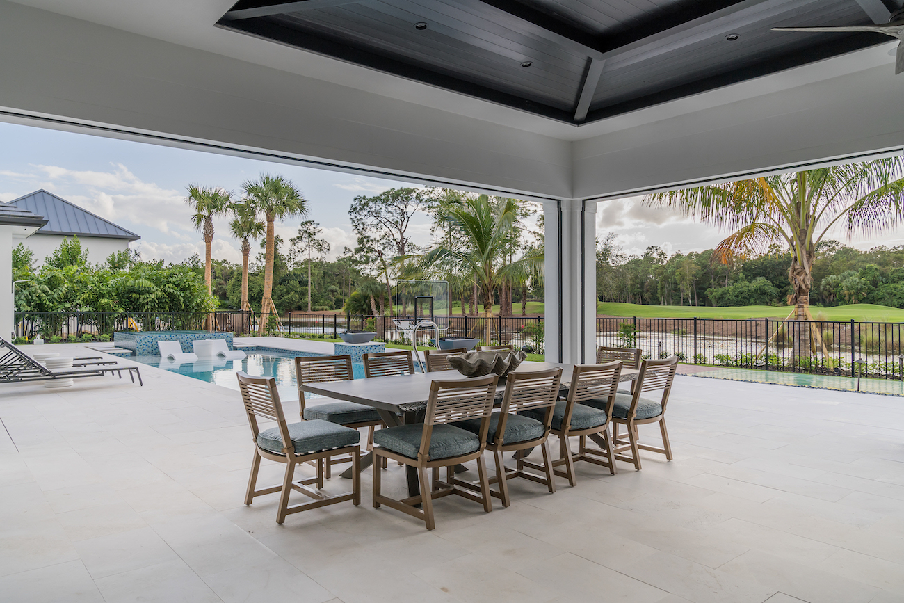 outdoor-dining-table-naples-fl