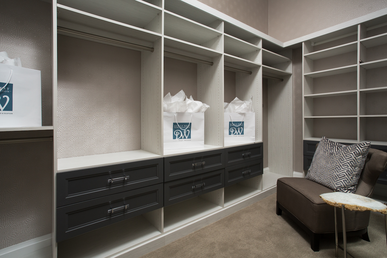 walk-in-closet-design-shelving-drawers