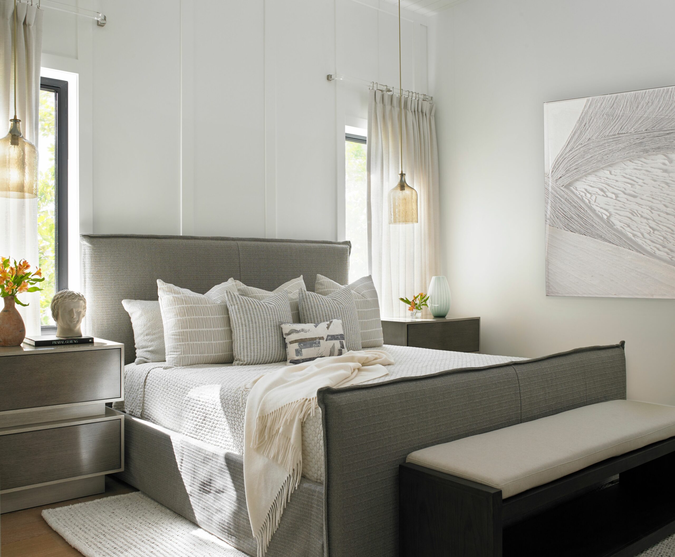 modern-bed-neutral-colors-with-nightstands